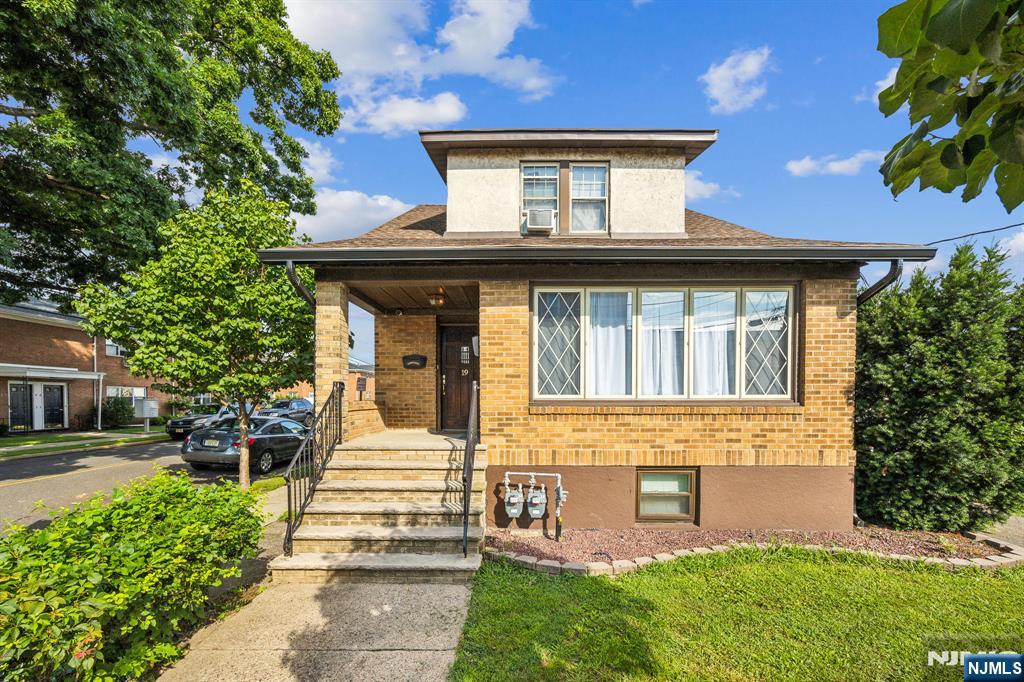 Homes for sale in Lodi, NJ | 19 Victor St, Lodi, NJ 07644 | MLS# 26003091