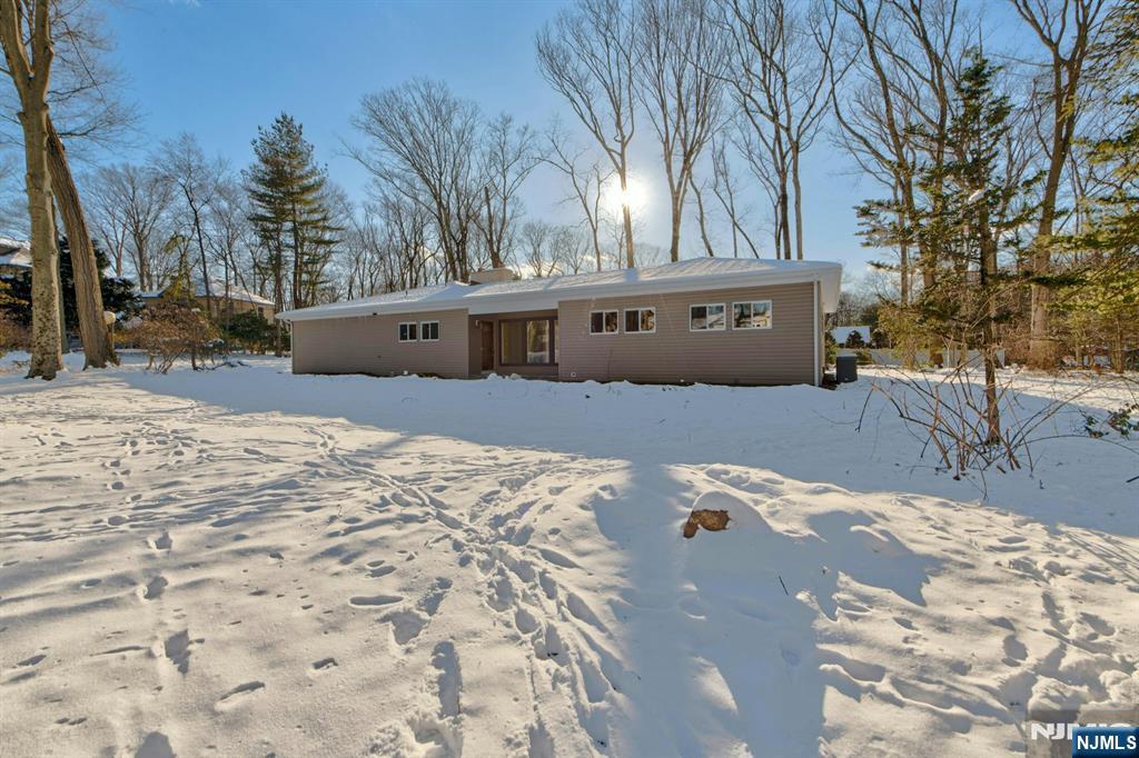 55 Esther St, Newark City, NJ, 07105-4714