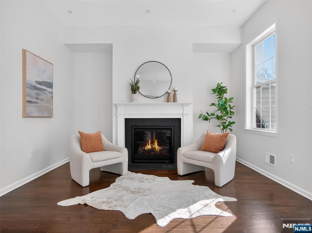 127 E Village Circle, Paramus, NJ, 07652