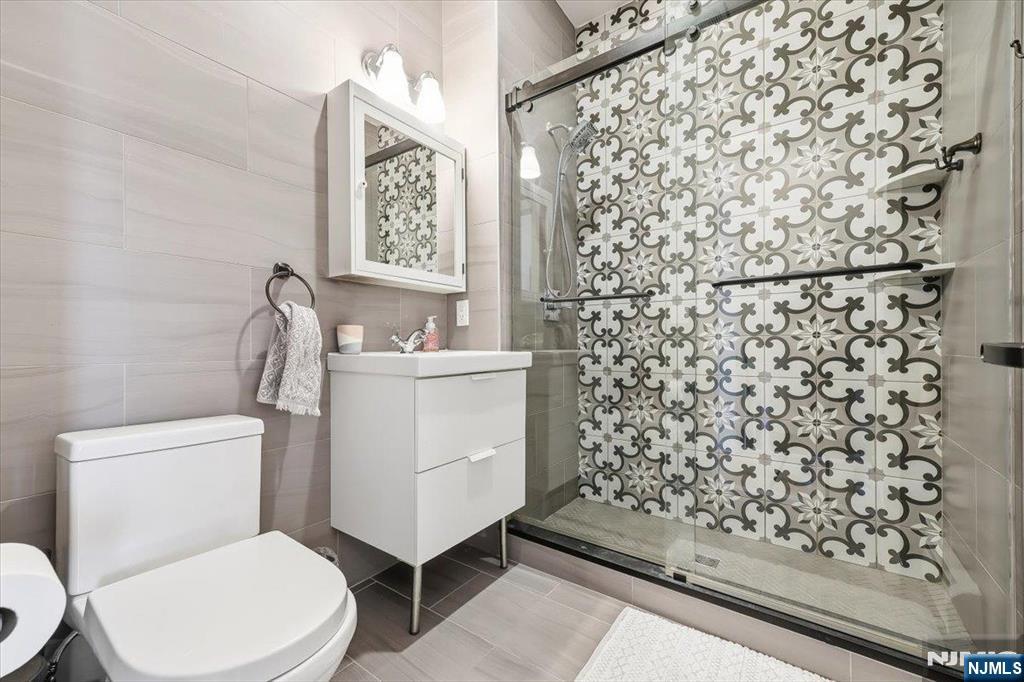 142 Charles Street #403