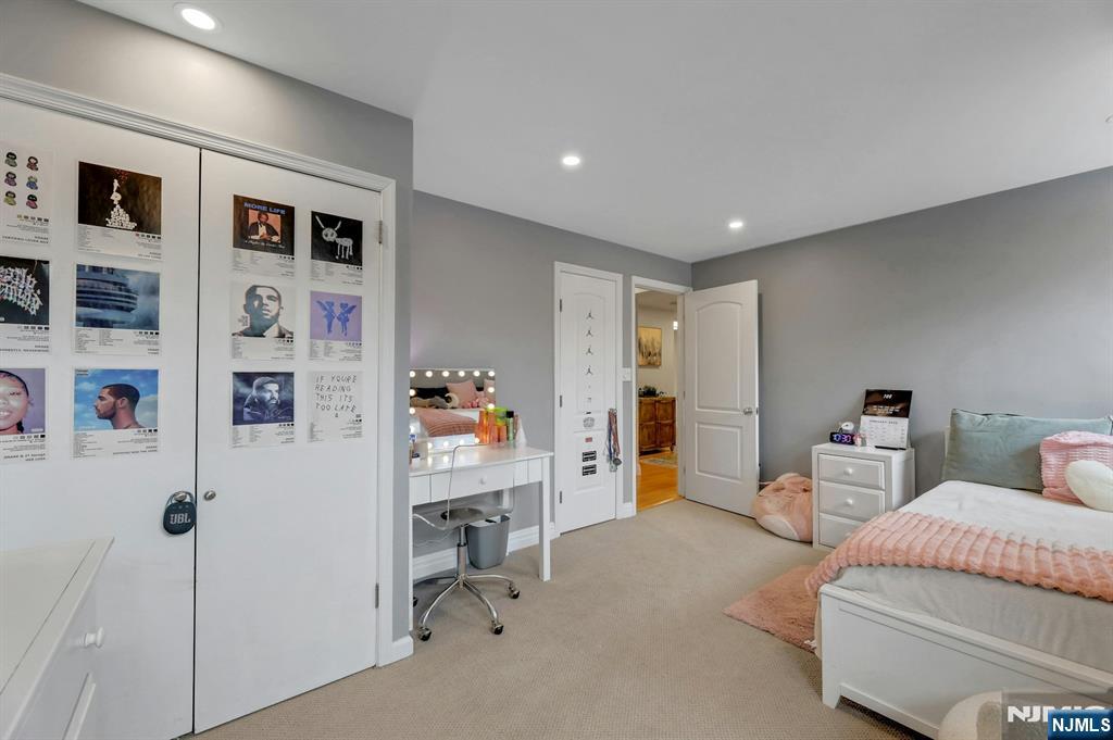 2 Horizon Road, ##G-1, Fort Lee, NJ 07024 Listing Photo  25