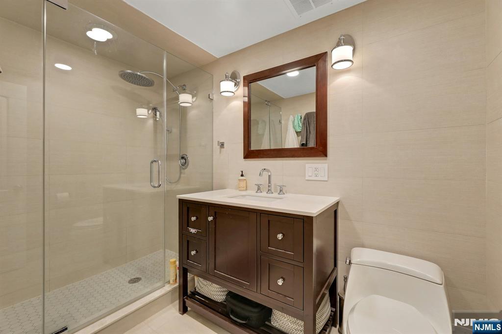 2 Horizon Road, ##G-1, Fort Lee, NJ 07024 Listing Photo  32