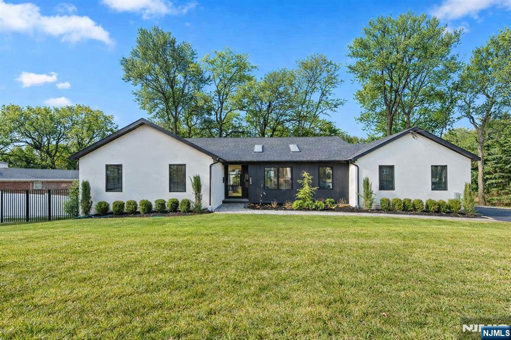 580 Nordhoff Drive - Photo 2