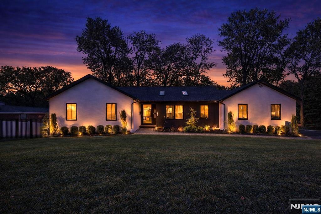 580 Nordhoff Drive - Photo 3