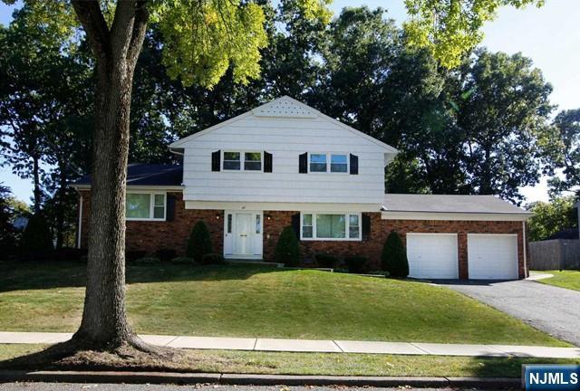 127 E Village Circle, Paramus, NJ, 07652