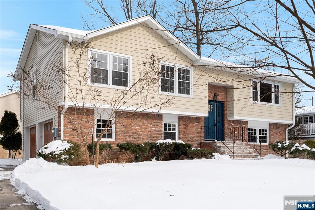 Homes for sale in East Hanover Twp, NJ | 12 Roosevelt Ave, East Hanover Twp, NJ 07936 | MLS# 26003189