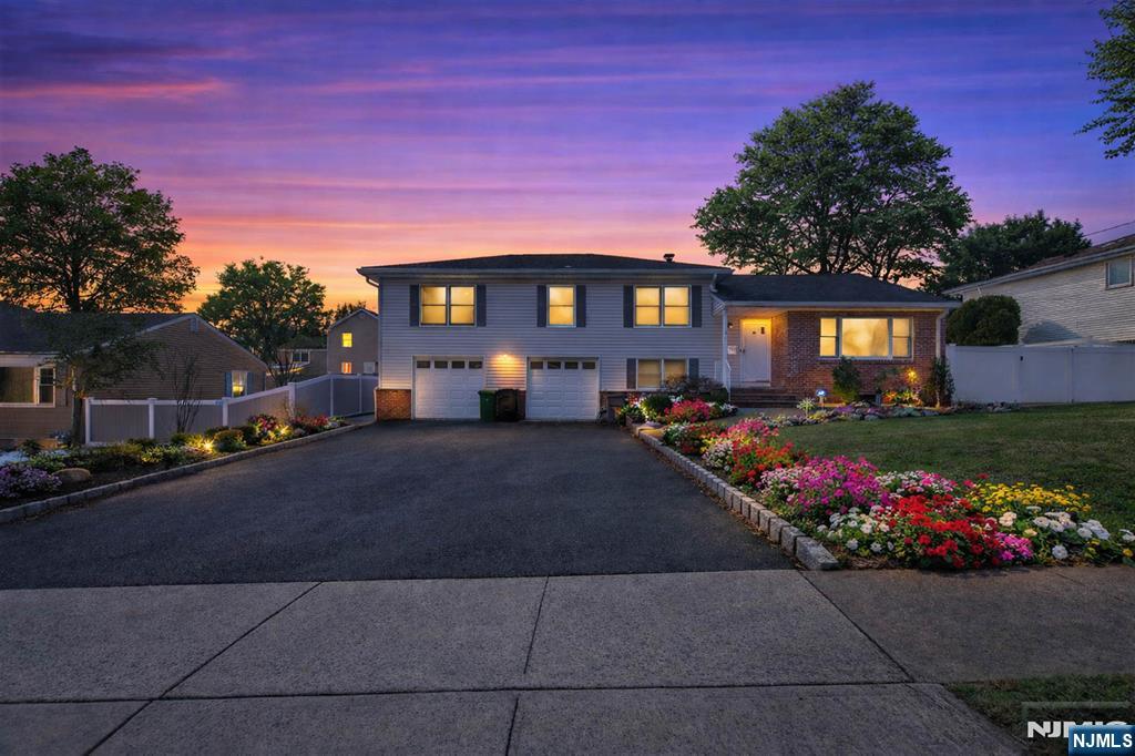 206 Harwood Place, Paramus, NJ, 07652