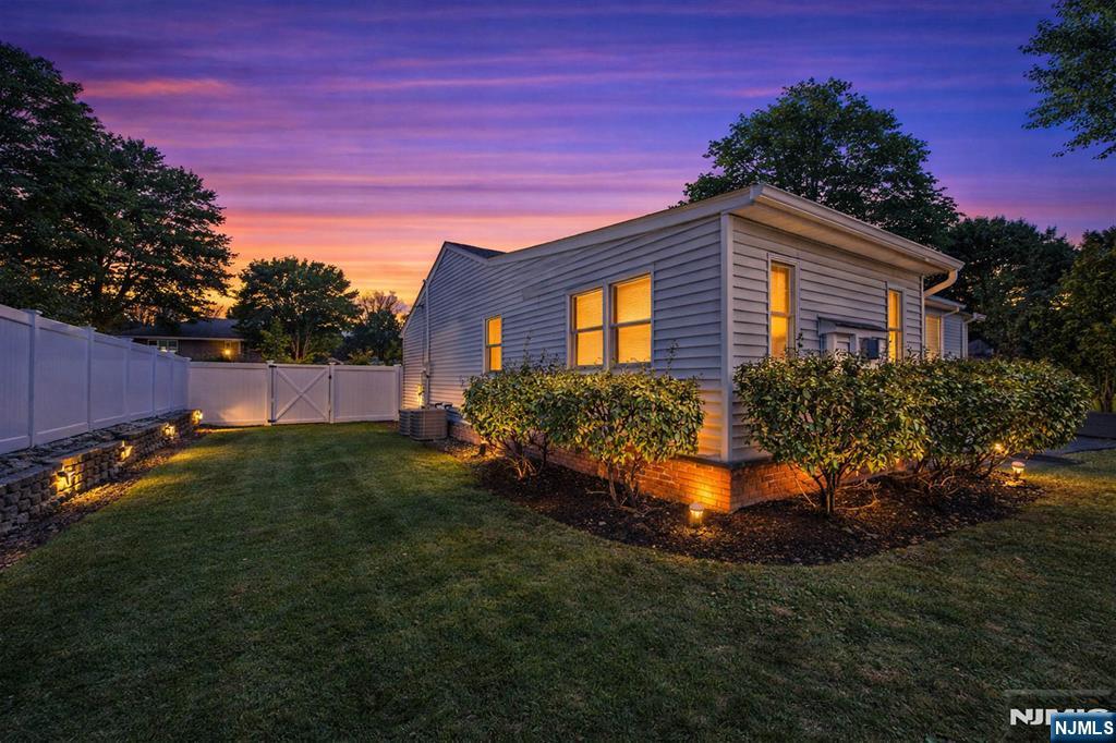 206 Harwood Place, Paramus, NJ, 07652