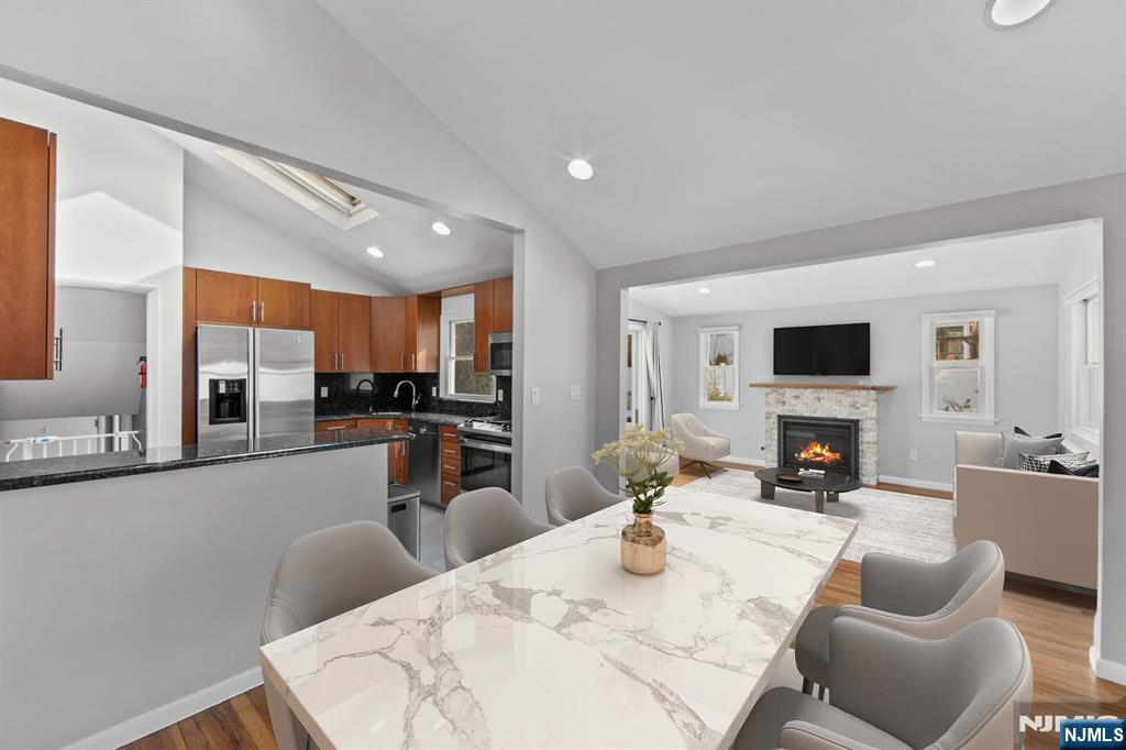 206 Harwood Place, Paramus, NJ, 07652