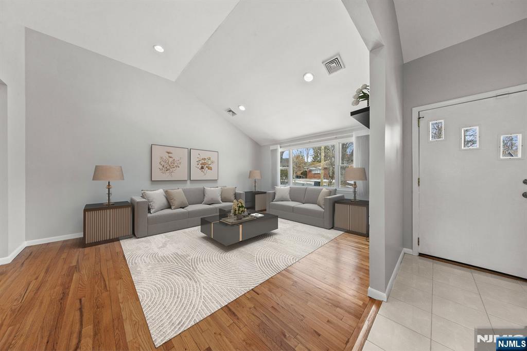 206 Harwood Place, Paramus, NJ, 07652