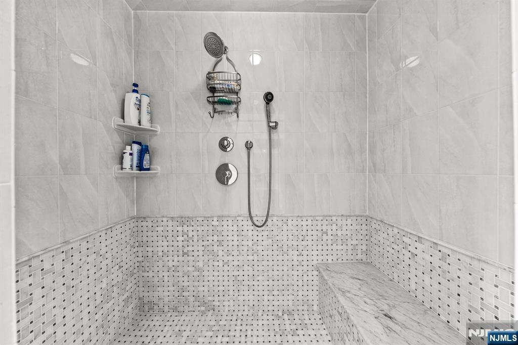 206 Harwood Place, Paramus, NJ, 07652