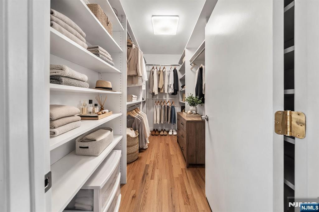 206 Harwood Place, Paramus, NJ, 07652