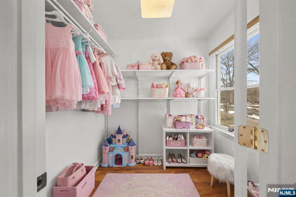 206 Harwood Place, Paramus, NJ, 07652