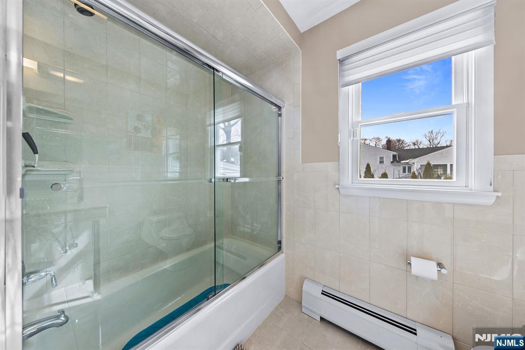 206 Harwood Place, Paramus, NJ, 07652