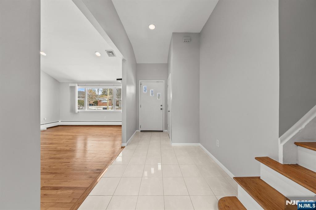 206 Harwood Place, Paramus, NJ, 07652