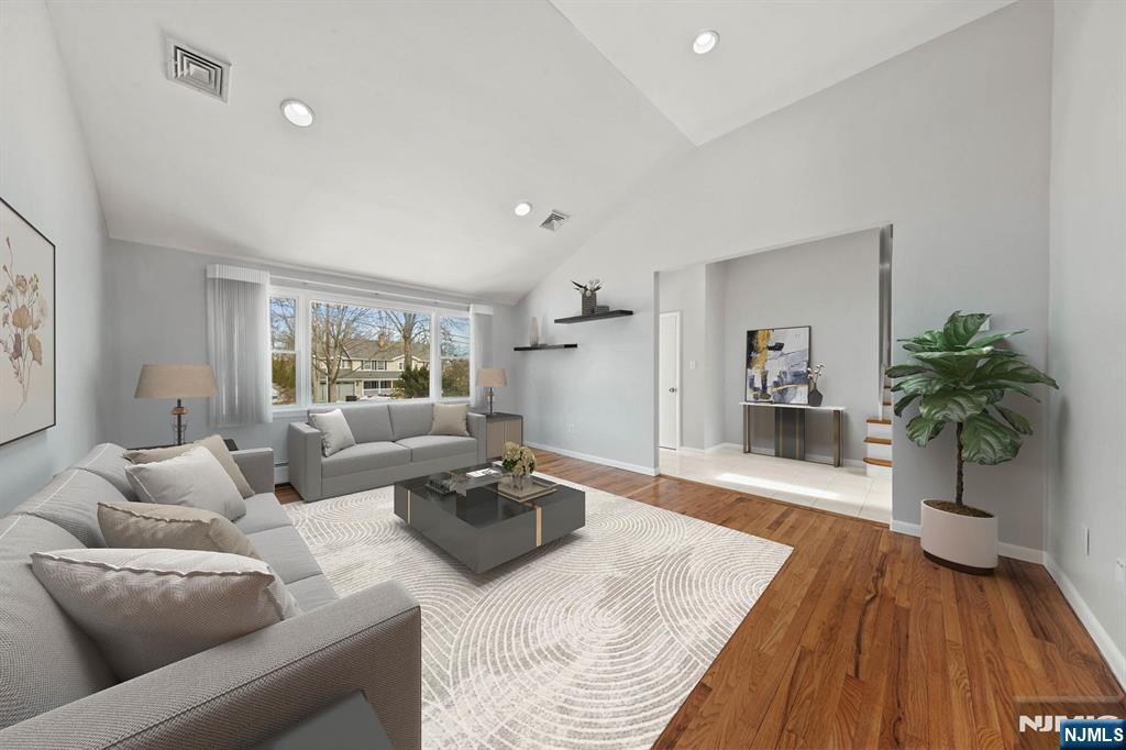 206 Harwood Place, Paramus, NJ, 07652