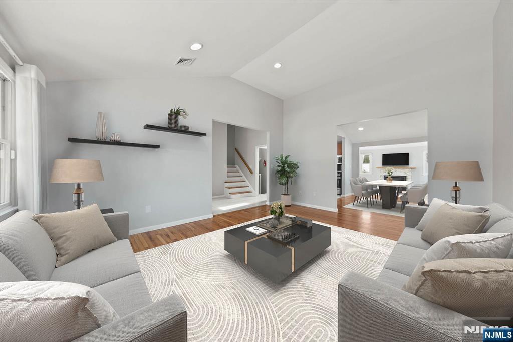 206 Harwood Place, Paramus, NJ, 07652