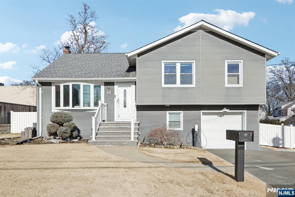 Homes for sale in River Edge, NJ | 44 Richard Ct, River Edge, NJ 07661 | MLS# 26003220