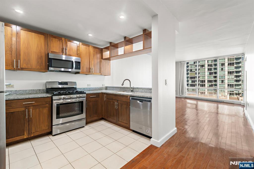 20 Newport Parkway #1209