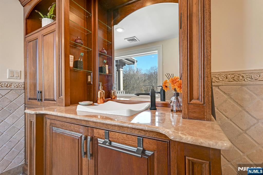 285 Chestnut Ridge Road — photo 42