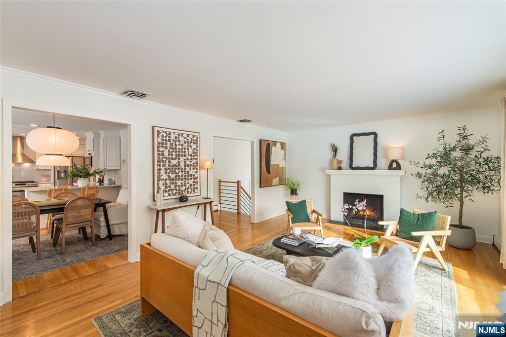 Homes for sale in Montclair, NJ | 9 Windermere Rd, Montclair, NJ 07043 | MLS# 26003296