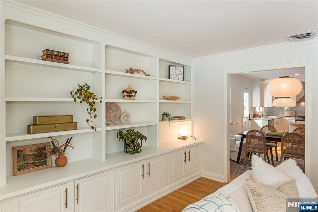 Homes for sale in Montclair, NJ | 9 Windermere Rd, Montclair, NJ 07043 | MLS# 26003296