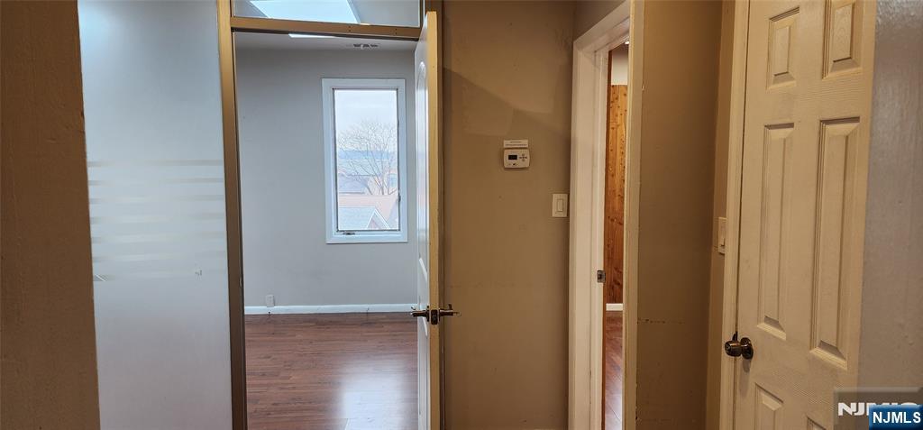 211 Broad Avenue 203 - Photo 3