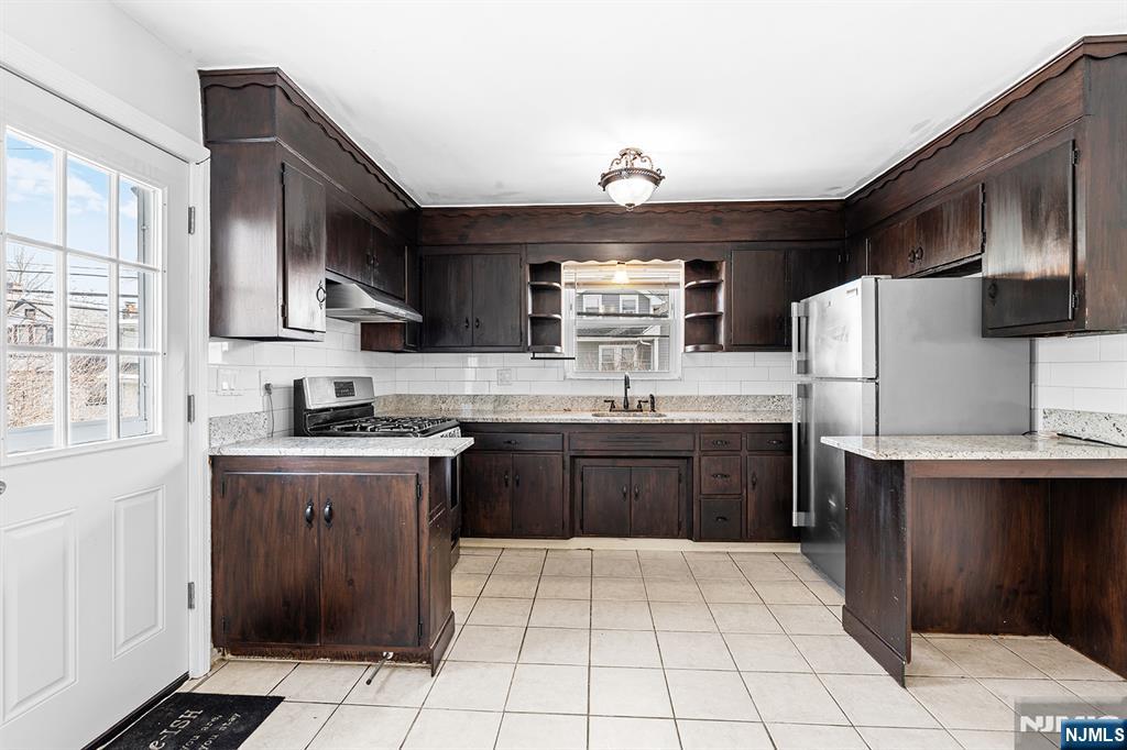 274 Greylock Parkway