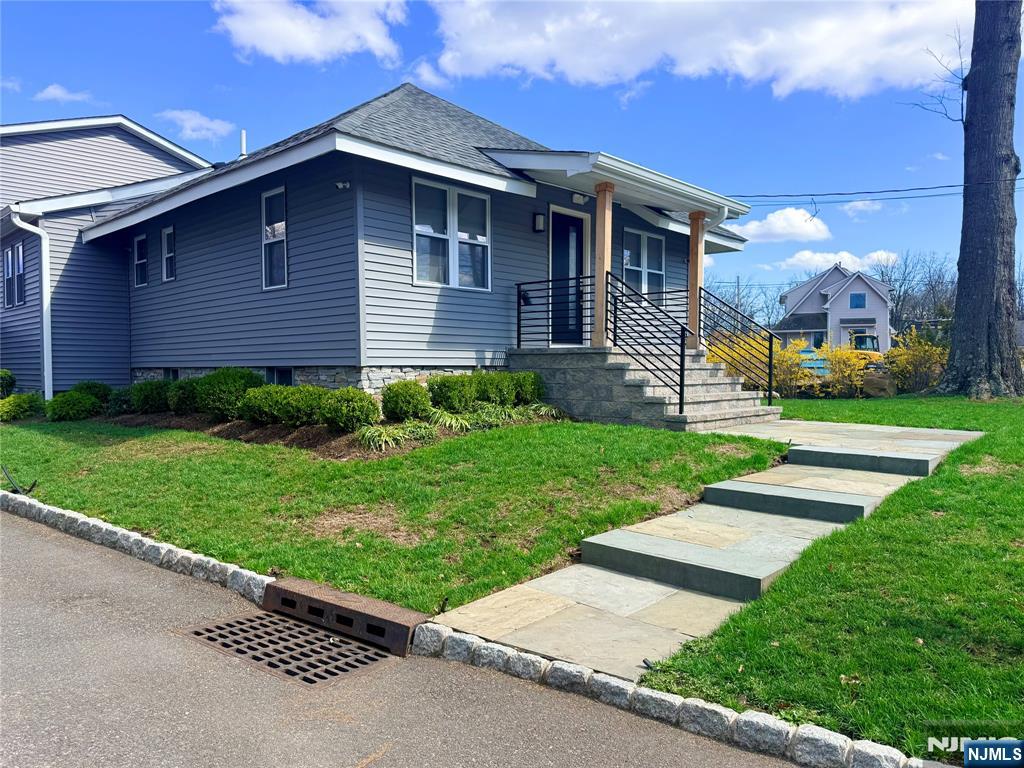 24 Grant Street - Photo 2