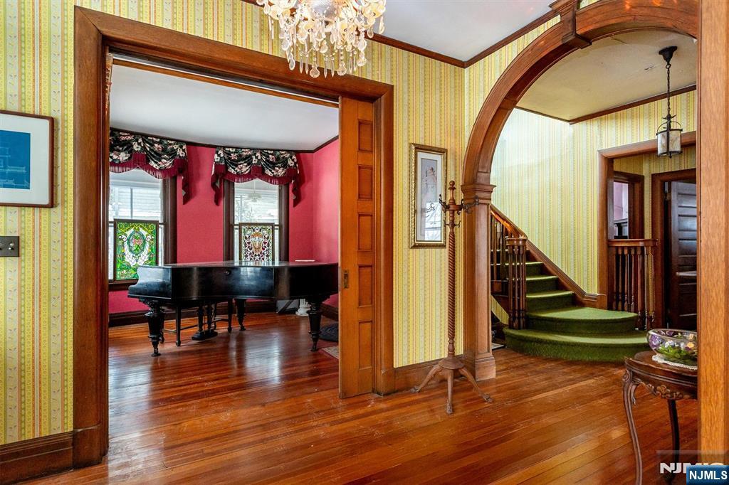 Homes for sale in Montclair, NJ | 20 Prospect Ter, Montclair, NJ 07042 | MLS# 26003394