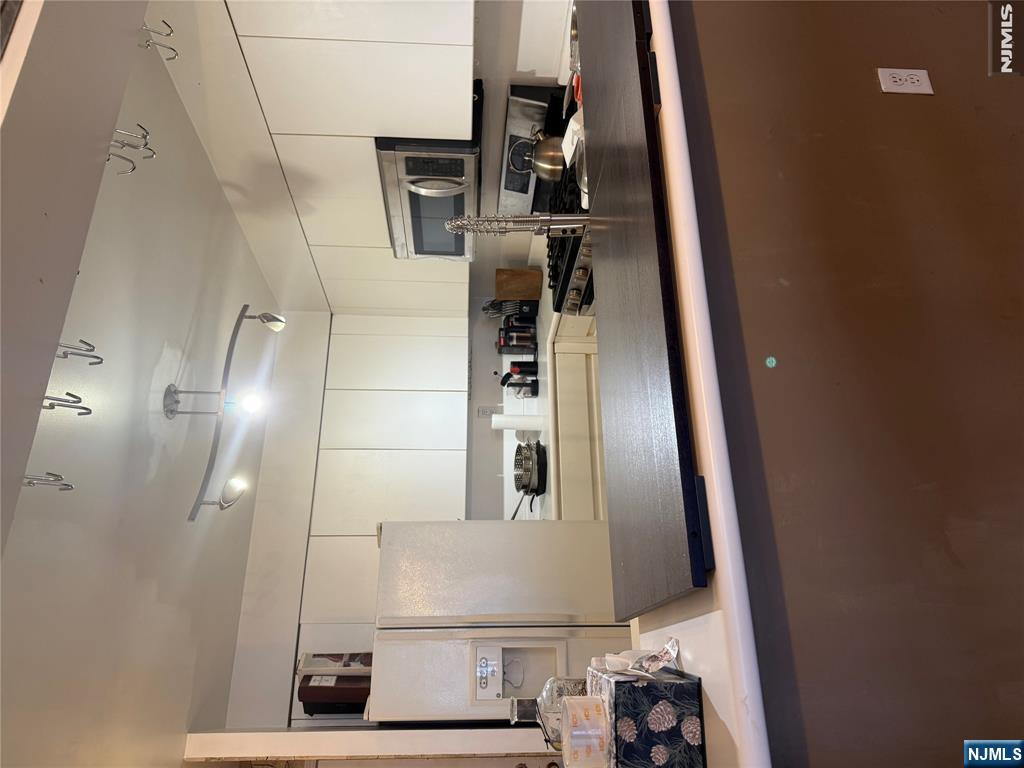 402 Williams Court U402 - Photo 2