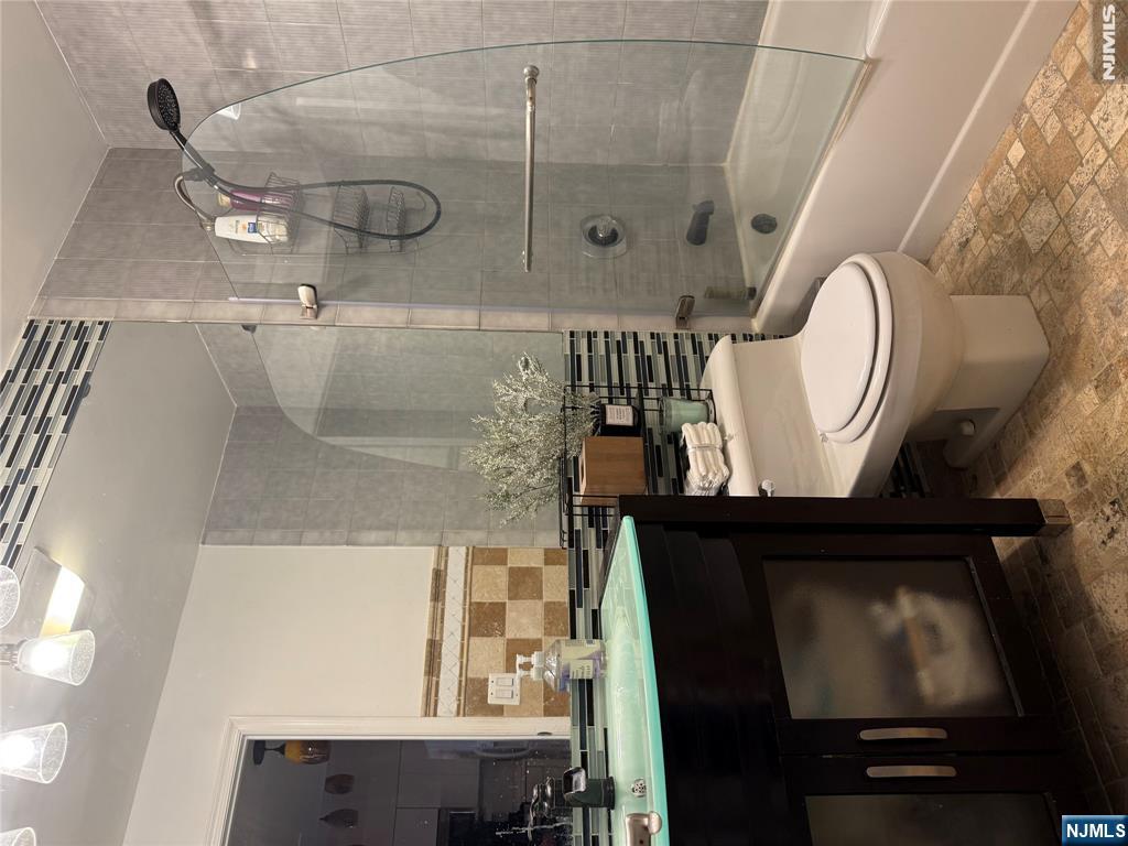 402 Williams Ct #U402, Edgewater, NJ 07020