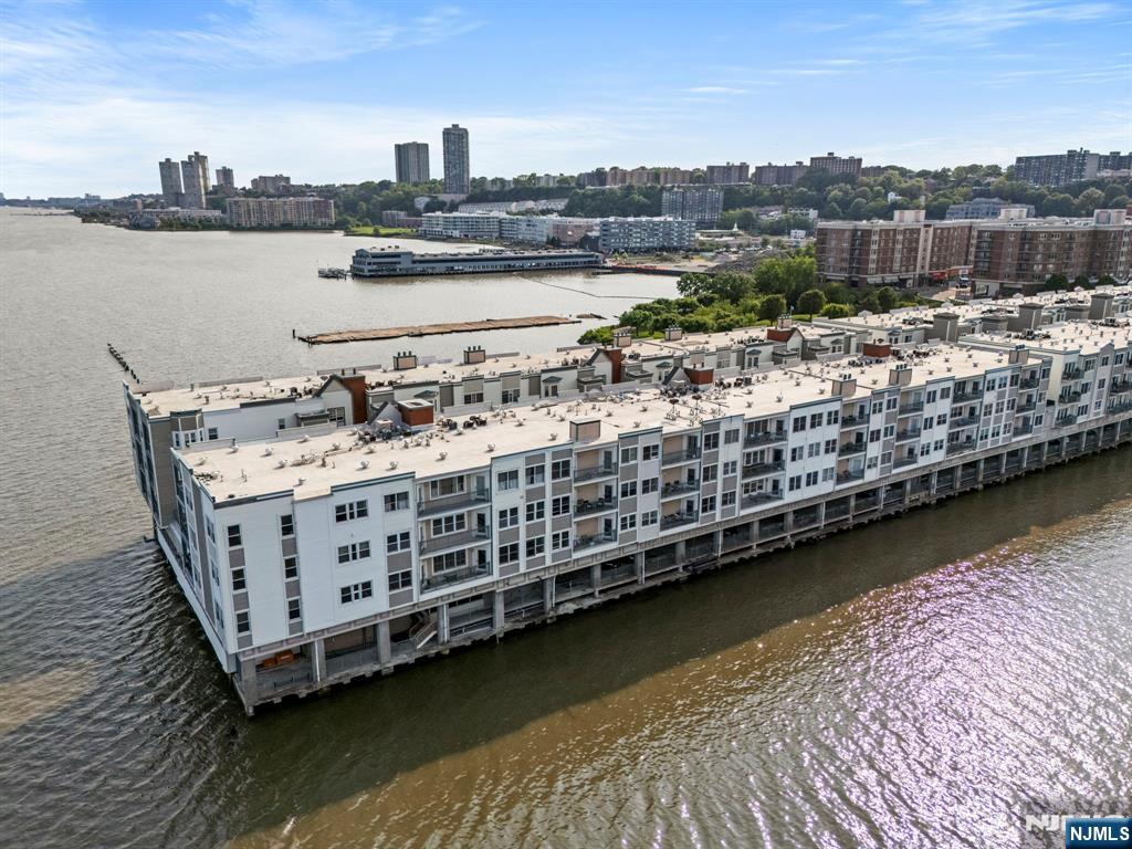 108 The Promenade 108 - Photo 5