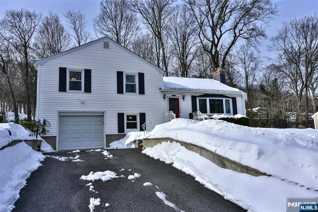 179 Kakeout Road, Kinnelon Borough, NJ 07405 Listing Photo  0