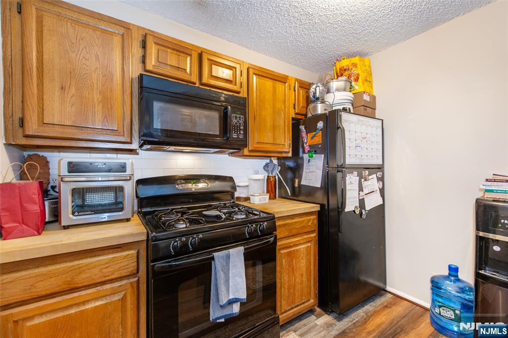 1206 Sycamore Lane - Photo 3