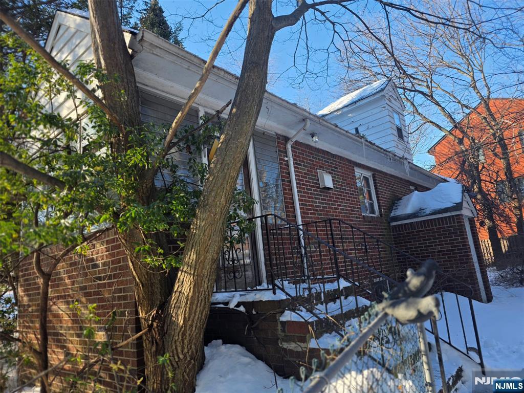 Homes for sale in Saddle Brook, NJ | 21 Sampson St, Saddle Brook, NJ 07663 | MLS# 26003484