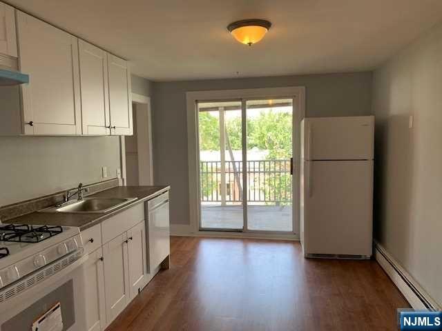 214 William Street - Photo 3