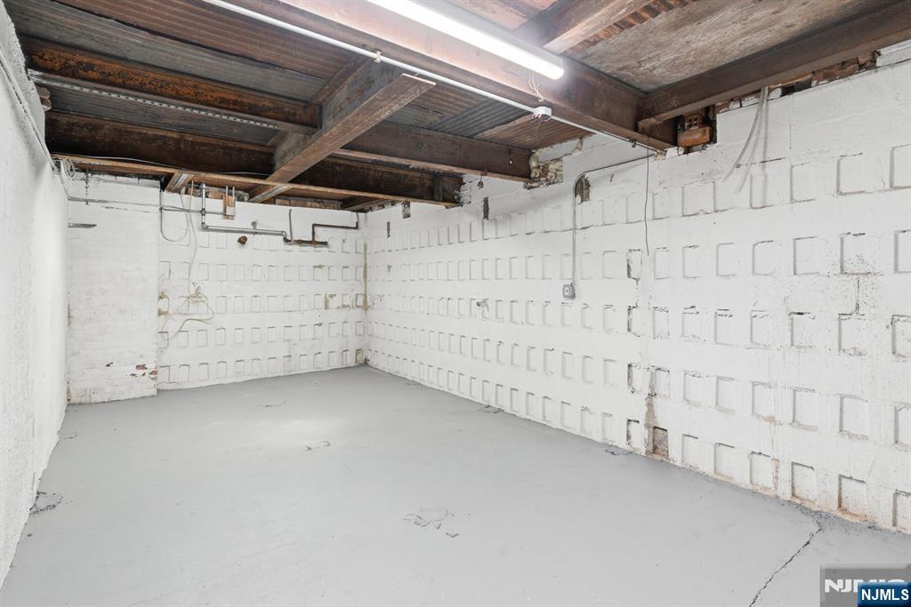 383-387 Broughton Avenue