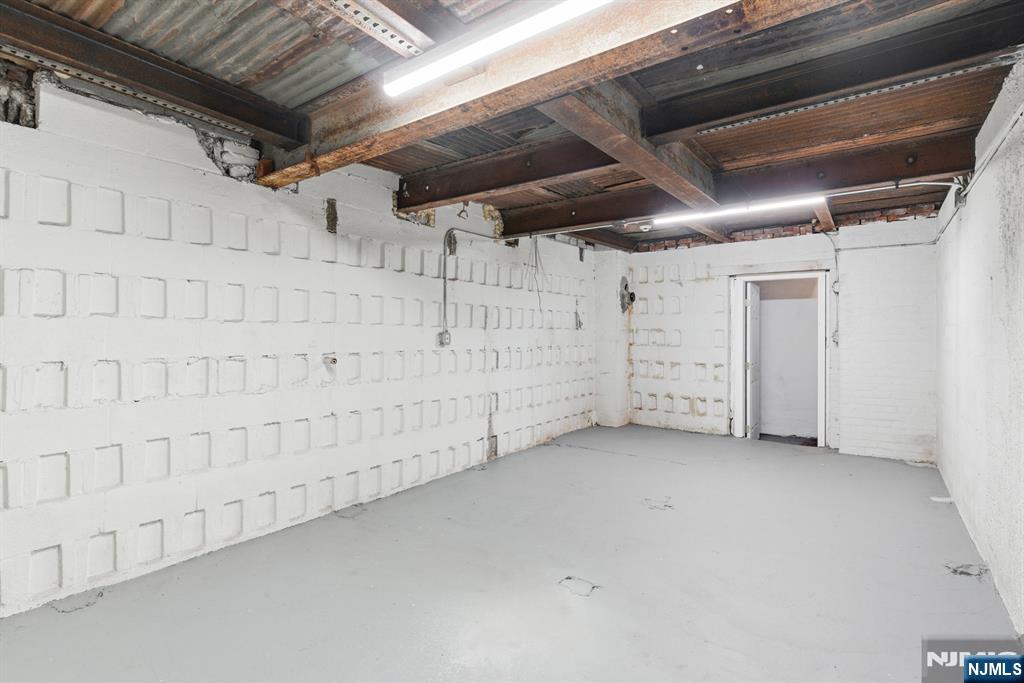 383-387 Broughton Avenue