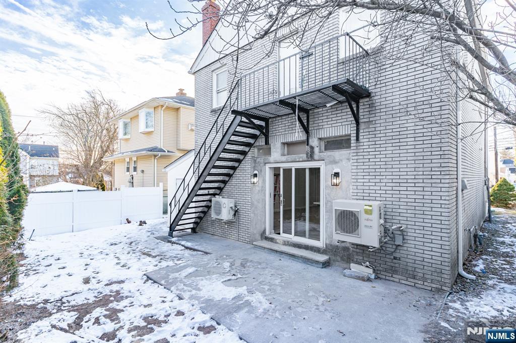 383-387 Broughton Avenue