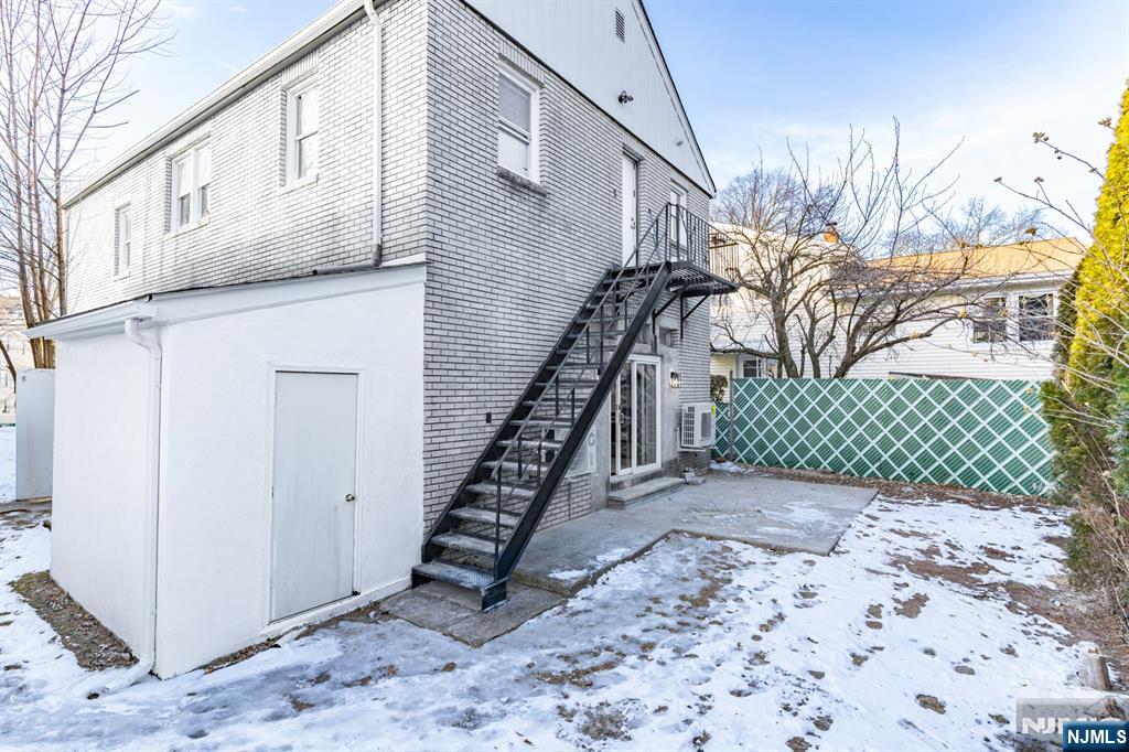 383-387 Broughton Avenue