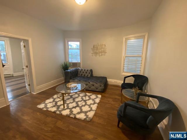 266 Littleton Avenue - Photo 4