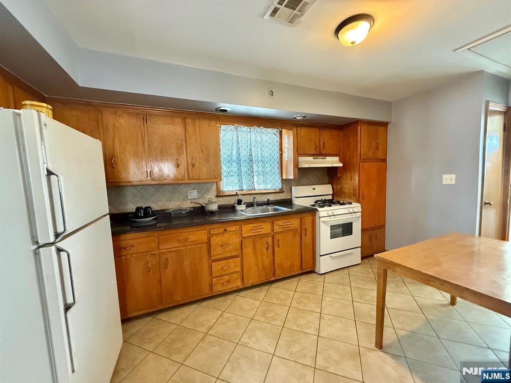 749 Cleveland Avenue Apt 2 - Photo 3
