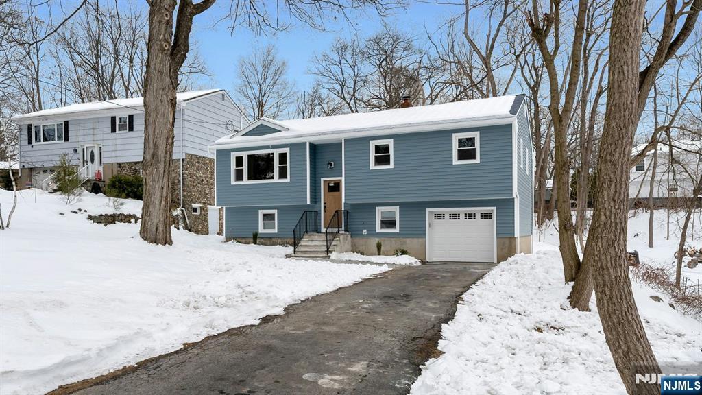 17A Garden Drive, Elmwood Park, NJ, 07407