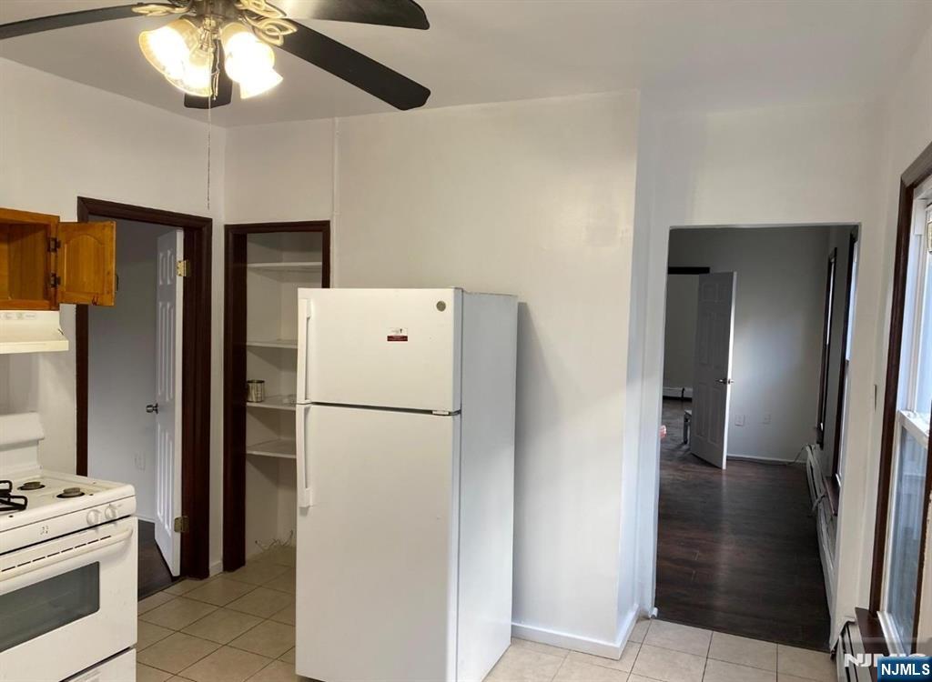 148 Garside Street - Photo 2