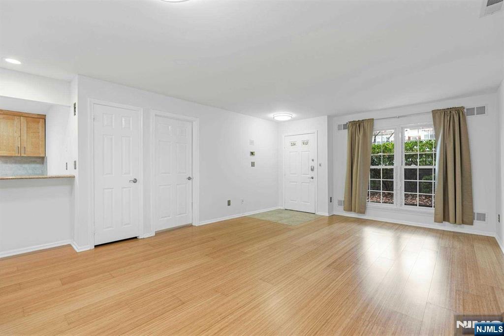 342 Village, Fort Lee, NJ 07024 Listing Photo  6