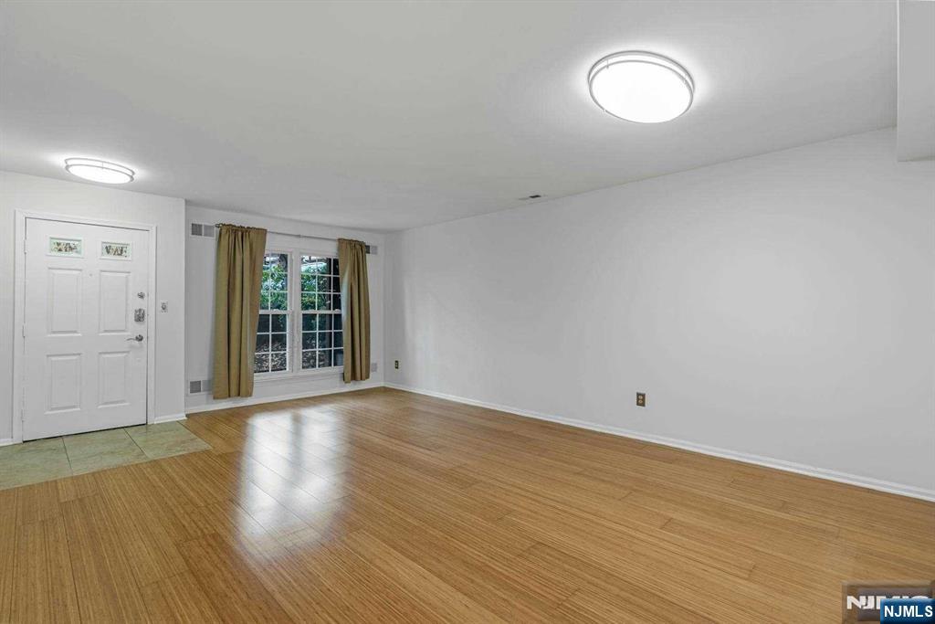 342 Village, Fort Lee, NJ 07024 Listing Photo  7