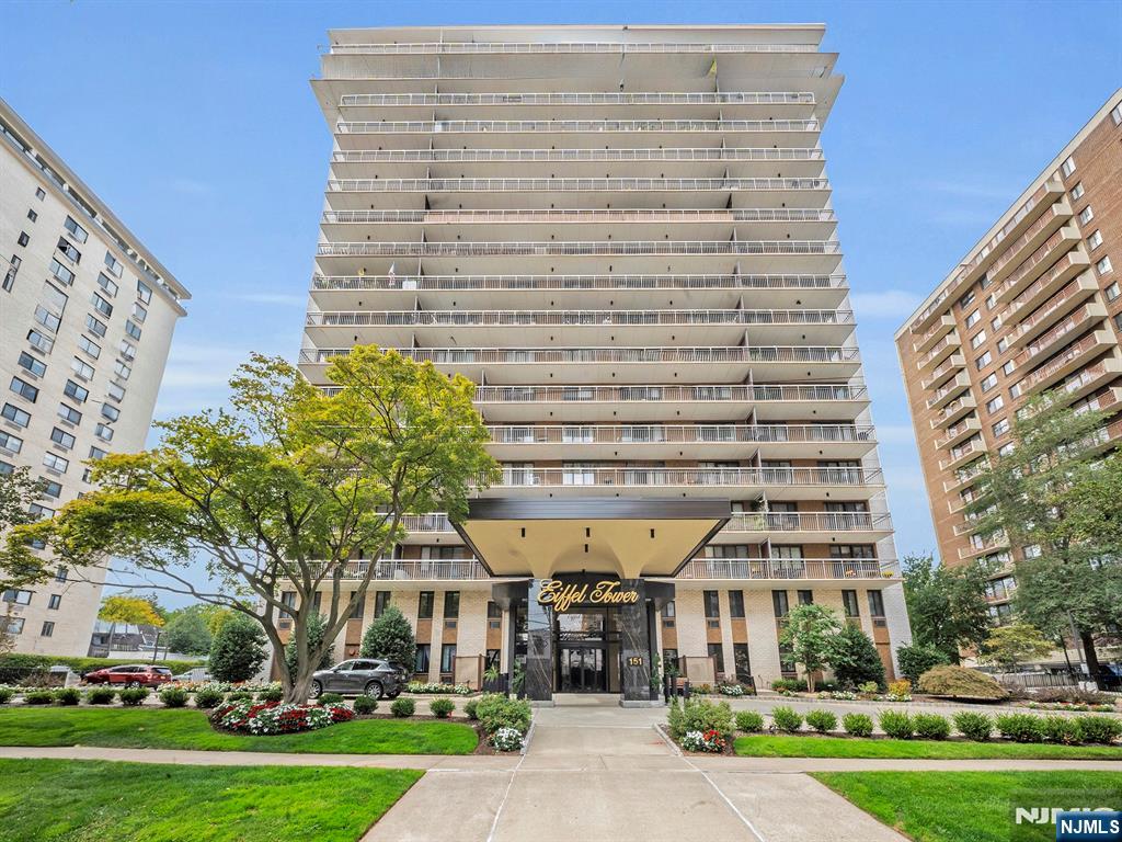 151 Prospect Avenue 16D - Photo 1