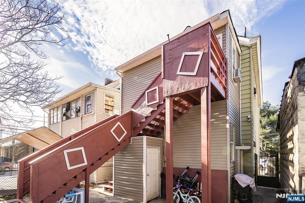 11 Mercer Street