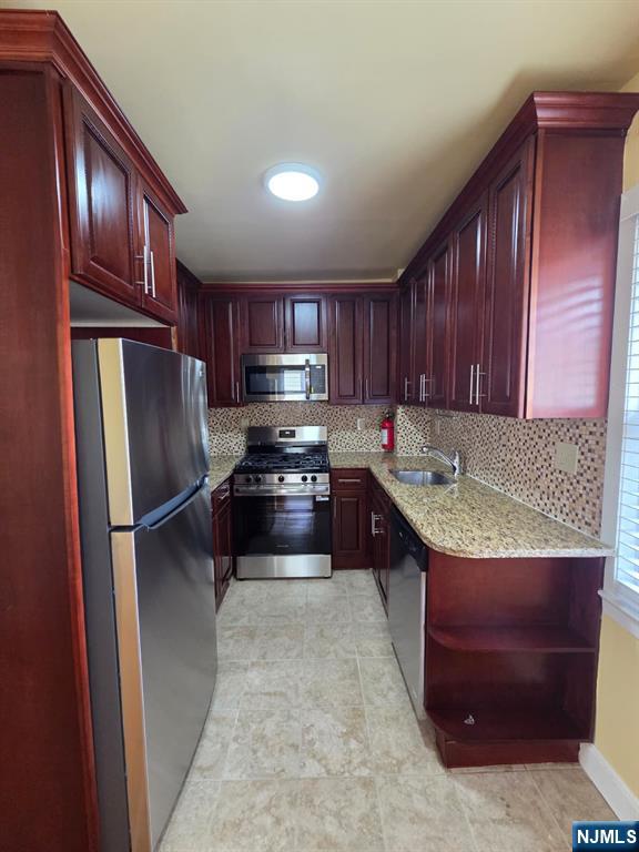5 Bay Avenue 2 - Photo 2